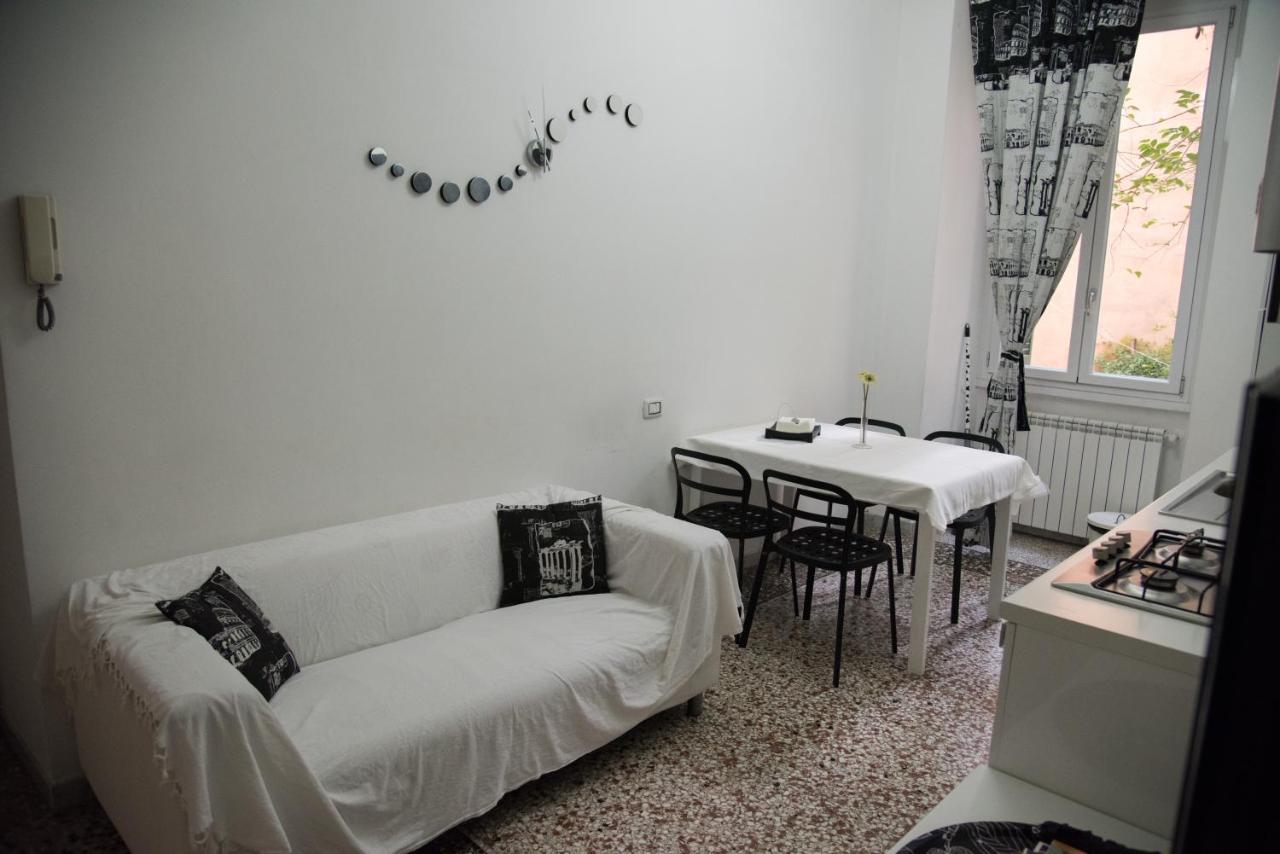 Beautiful And Spacious Apartment Next To Termini 10 Minutes From Coliseum Экстерьер фото